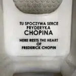 Inscription sur le pilier contenant le cœur de Frédéric Chopin